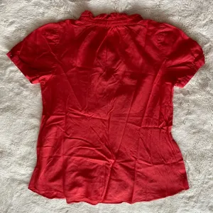 Women’s Burberry London Blue Label Japan Coral Eyelet Red Prairie Blouse 38 thumbnail 2