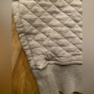 Patagonia Women’s Gray and Maroon Sweater — Slight Flaws thumbnail 4