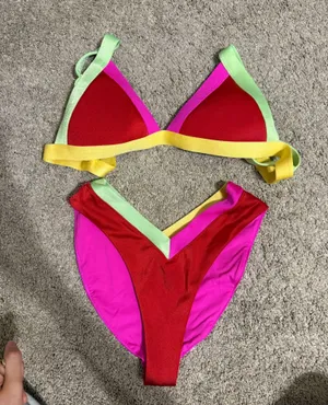 ONEONE Swimwear thumbnail 1