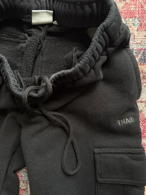 Aritzia TNA Sweatfleece Cozy Fleece Mega Fit Joggers Cargo Black thumbnail 6