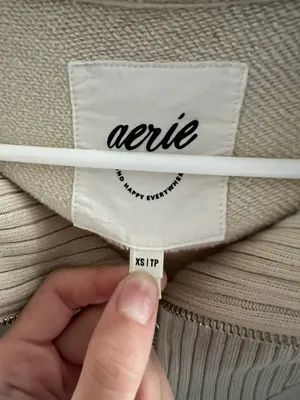 Sweater thumbnail 2