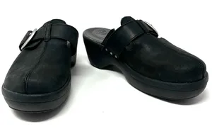 Crocs‎ Size 7 Slip On Clogs Black Style 15513 2.5 in Heel Silver Buckle Comfort thumbnail 1