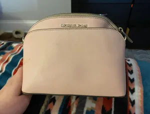 Michael Kors Purse. thumbnail 1
