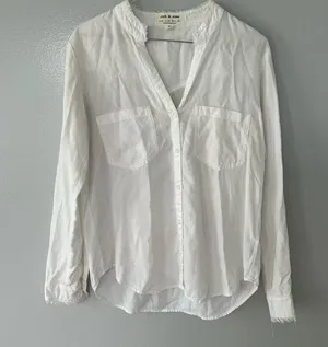 Cloth & Stone Tencel Button Down Shirt Raw hem and pockets Size Small White thumbnail 1