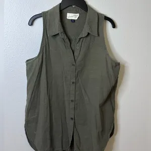 Universal Threads Women Button Down Minimalist Olive Green‎ sleeveless Blouse S thumbnail 2