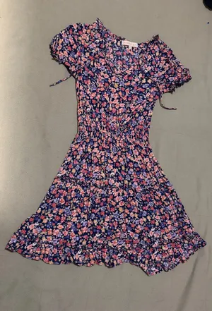 Madden Girl Navy Floral Smocked Waist Mini Dress Size Small thumbnail 1