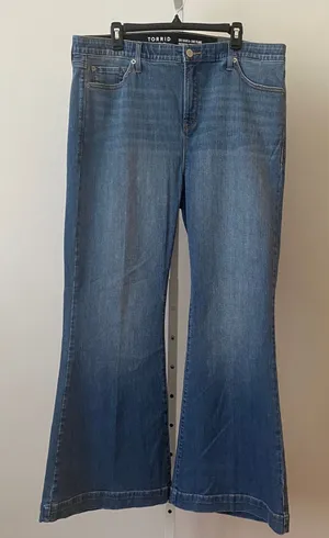 Torrid 18R Blue‎ Jeans Sky High A-Line Flare Premium Stretch Denim 70s Retro Boho thumbnail 1