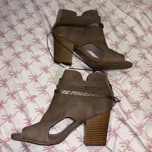 Maurices Brown Women's Oped Toe Heel Boots size 10 thumbnail 3
