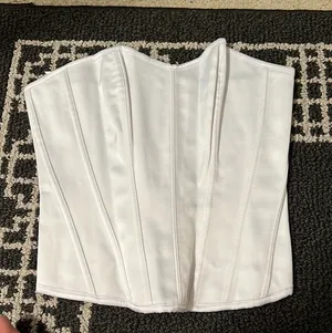 Corset thumbnail 2