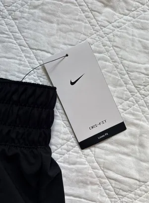 Nike Dri-Fit Loose Fit Athletic Shorts thumbnail 2