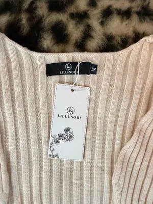 NWT Lillusory Women's Cream Ribbed Cropped Shrug sweater thumbnail 2