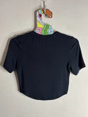 Lululemon Hold Tight Cropped T-Shirt Black size 2 thumbnail 3