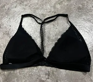 Victoria’s Secret Triangle Bralette thumbnail 2