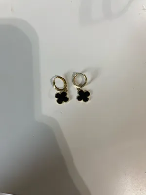 Black and gold clover necklace, bracelet and earrings set thumbnail 3