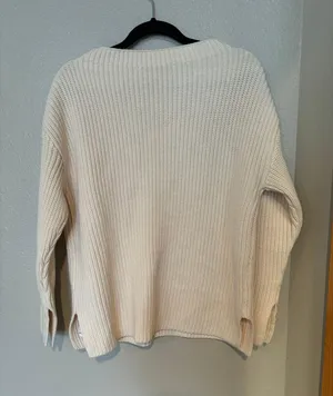 Women’s Sweater thumbnail 3