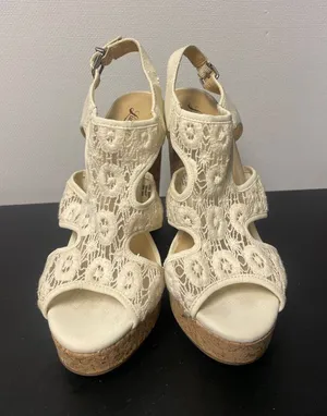 Lucky Brand Women's Cream Lace & Wedge Heels Size 8.5 SKU 2073 thumbnail 1