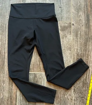 Lululemon leggings size 8 black full length thumbnail 1