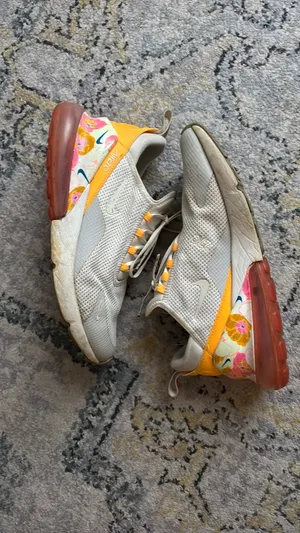 Custom Nike Air Max thumbnail 5