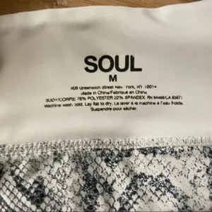 Soul by SoulCycle white snakeskin set thumbnail 10
