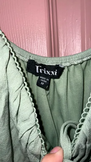 Green Short Dress With Sleeves Size M thumbnail 3