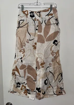 Tahari Neutral Abstract Print Midi Pants - White & Tan thumbnail 1