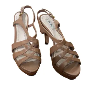 Miu Miu Tan Patent Leather Strappy Platform Slingback Heels Sandals size 39.5‎ thumbnail 3