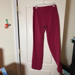 Lululemon softstream Ribbed Flare pants. Sz 8 thumbnail 2