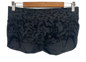 Lululemon Hot Shorts Womens 8 Black Leopard Animal Running Ruched Side Athletic thumbnail 1
