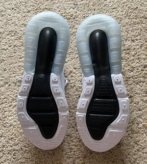 Nike ‼️ Air Max 270‼️ thumbnail 6