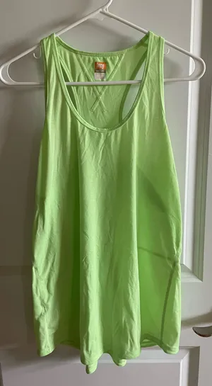 Lucy tech sleeveless workout top - size large  thumbnail 1