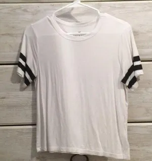 American Eagle White Shirt thumbnail 1