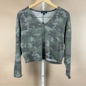 NEW La La Land XS Camo V Neck Fleece Long Sleeve Crop Top Buttery Soft Y2K thumbnail 3