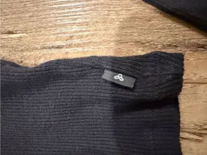 Aritzia TNA Heathered Medium homestretch crew long sleeve in black thumbnail 4