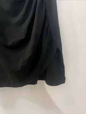 Just Quella Sleeveless Black Draped V-Neck Dress thumbnail 3