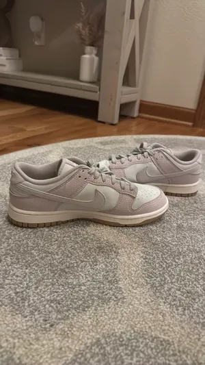 Nike Dunks thumbnail 4