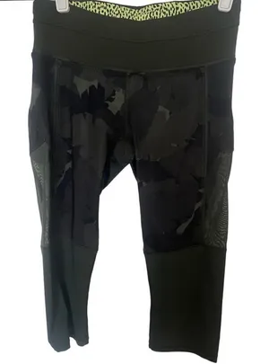 Lululemon Green Camo Style Leggings Size 4‎ thumbnail 1