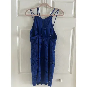 ASTR The Label Royal Blue Strappy Lace Mini Dress‎ Size M thumbnail 4