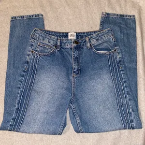 BDG Mom Jean thumbnail 1