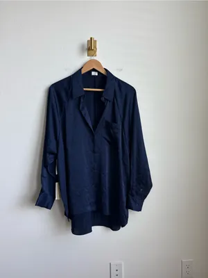 Wilfred by Aritzia Satin Button Down Blouse Navy Blue Women's Medium NWT thumbnail 4