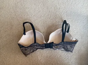 Victoria's Secret Lace Wear Everywhere Bra thumbnail 2