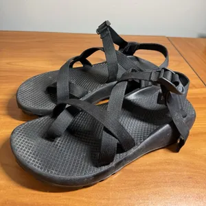 Chacos Z/Cloud Wmns Banded Sandals Size W 10 Solid Black Nylon Straps Adjustable thumbnail 1
