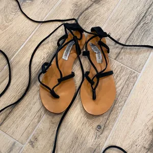 Steve Madden sandals thumbnail 1