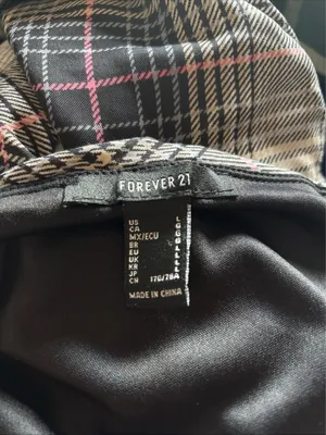 Forever 21 Black, White, & Pink Plaid Mini Skirt Size Large thumbnail 3