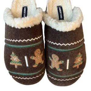 Lands End Women’s Felt Critter Gingerbread Slippers NWT 7 thumbnail 1