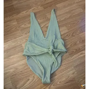 Salty Weekend Fiji Sage Green One Piece Swimsuit Size Large thumbnail 4