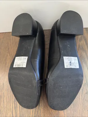 Clarks Black Leather Low Block Heel Marilyn Nora Pumps size 6 thumbnail 8