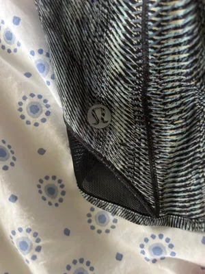 Lululemon Hotty Shorts 2.5" thumbnail 4