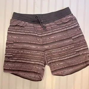 Columbia amberley stream striped cargo shorts thumbnail 1