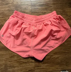 Lululemon Shorts Hotty Hot 2.5" thumbnail 2