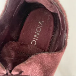 Vionic Taylor sneaker in burgundy leather suede 7.5 thumbnail 3